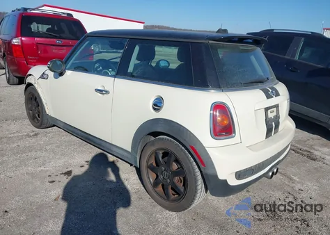 2009 Mini Cooper S z USA, uszkodzony, nr VIN WMWMF73589TW85437
